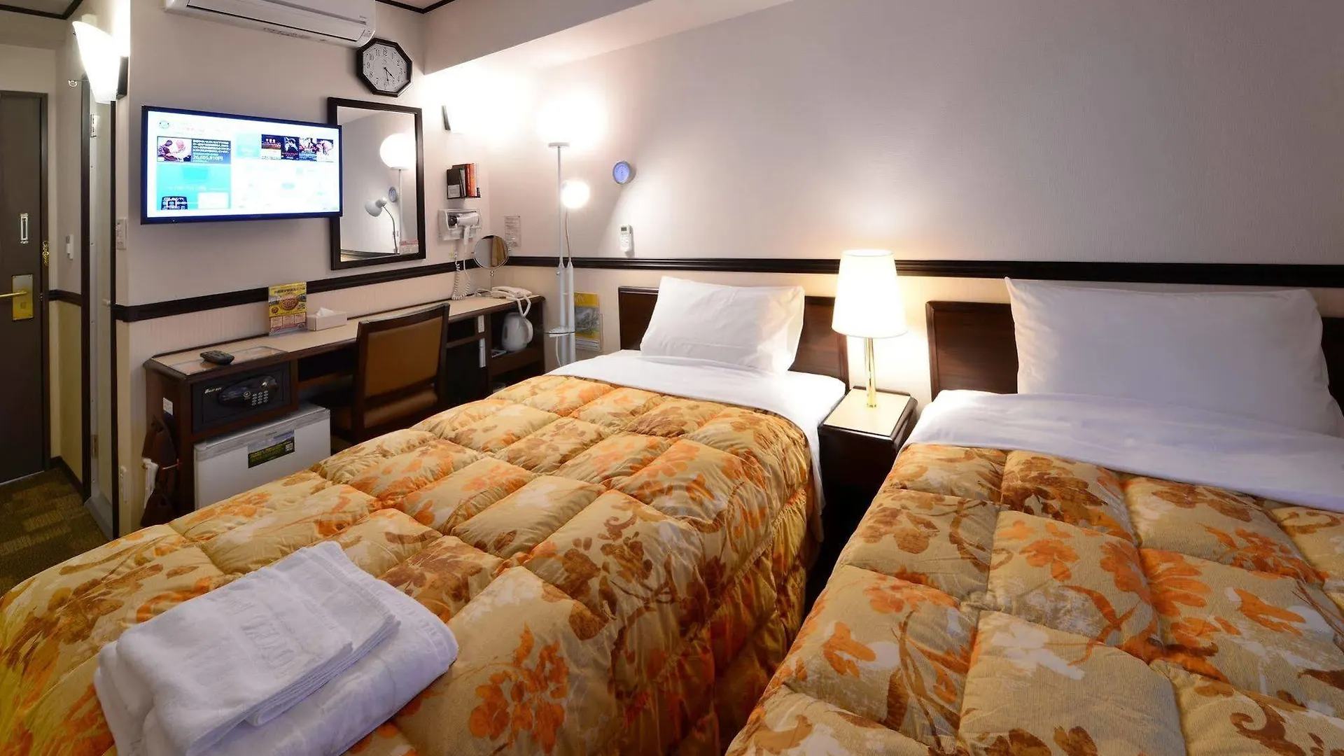 Toyoko Inn Osaka Temmabashi Otemae Hotel